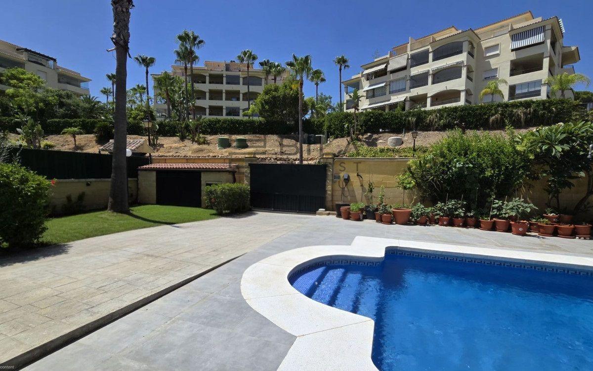 Chalet for Sale in Mijas