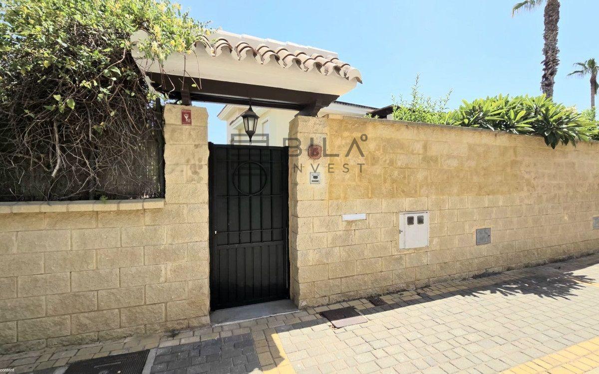 Chalet for Sale in Mijas