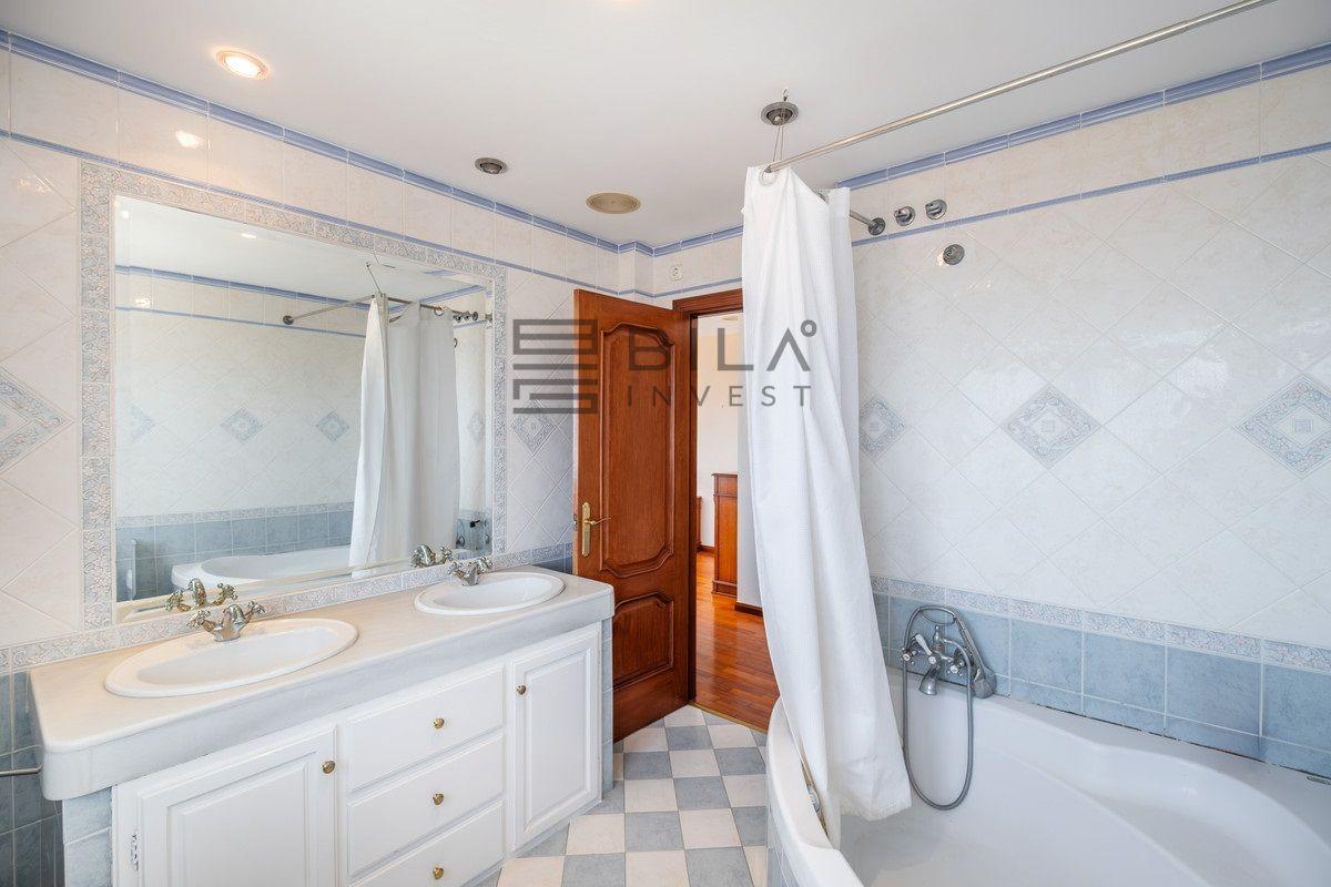 Chalet for Sale in Benalmádena