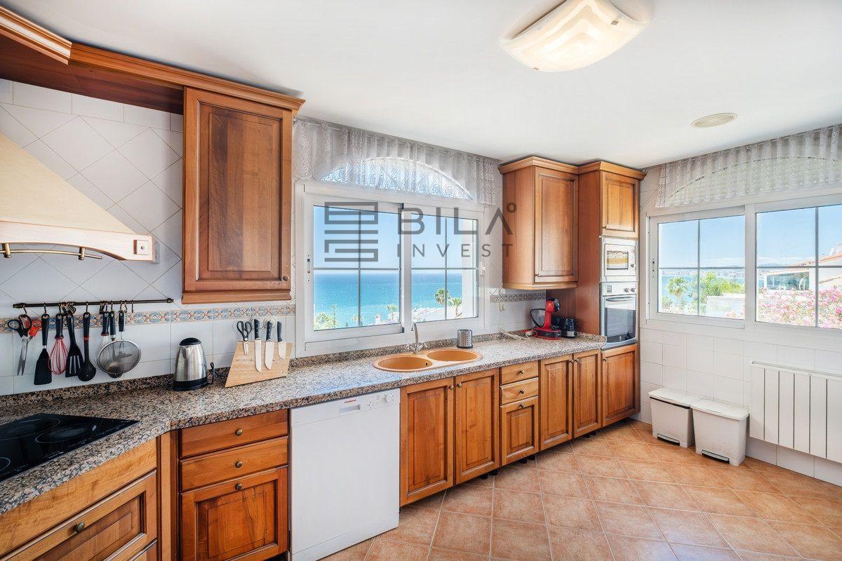 Chalet for Sale in Benalmádena