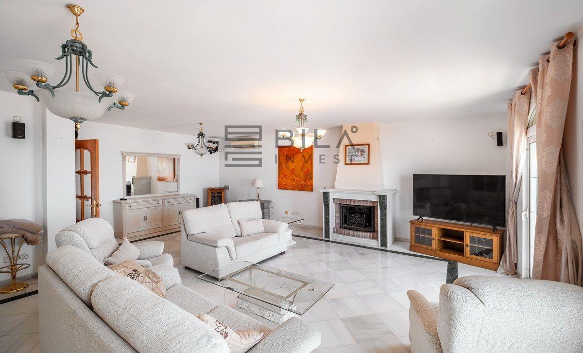Chalet for Sale in Benalmádena