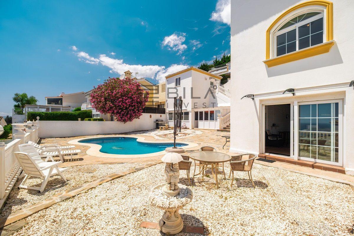 Chalet for Sale in Benalmádena