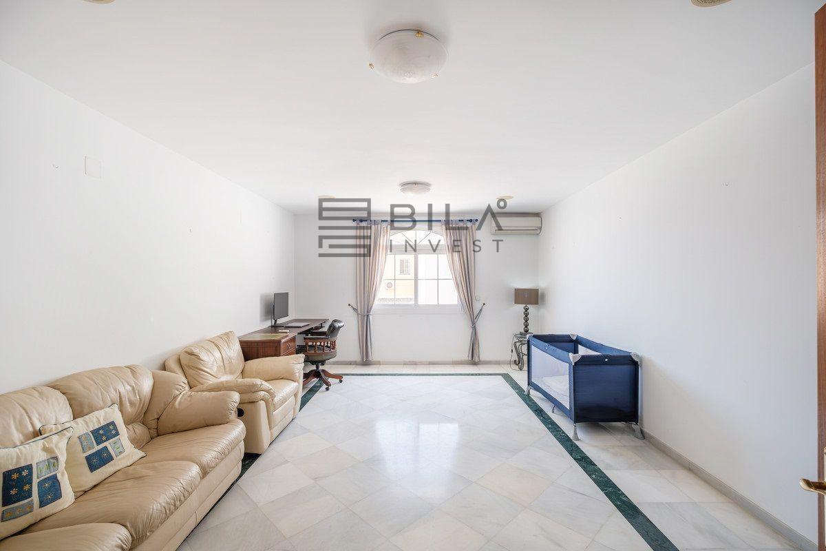 Chalet for Sale in Benalmádena