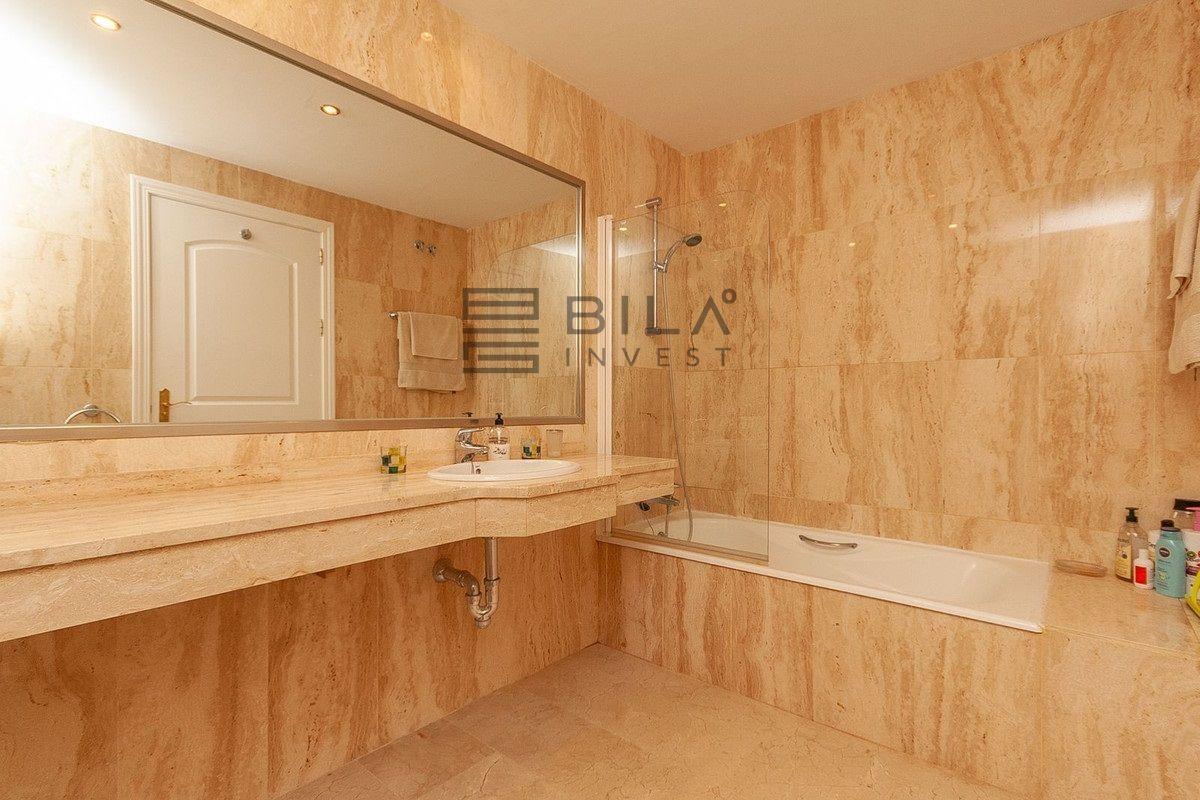 Flat for Sale in Marbella