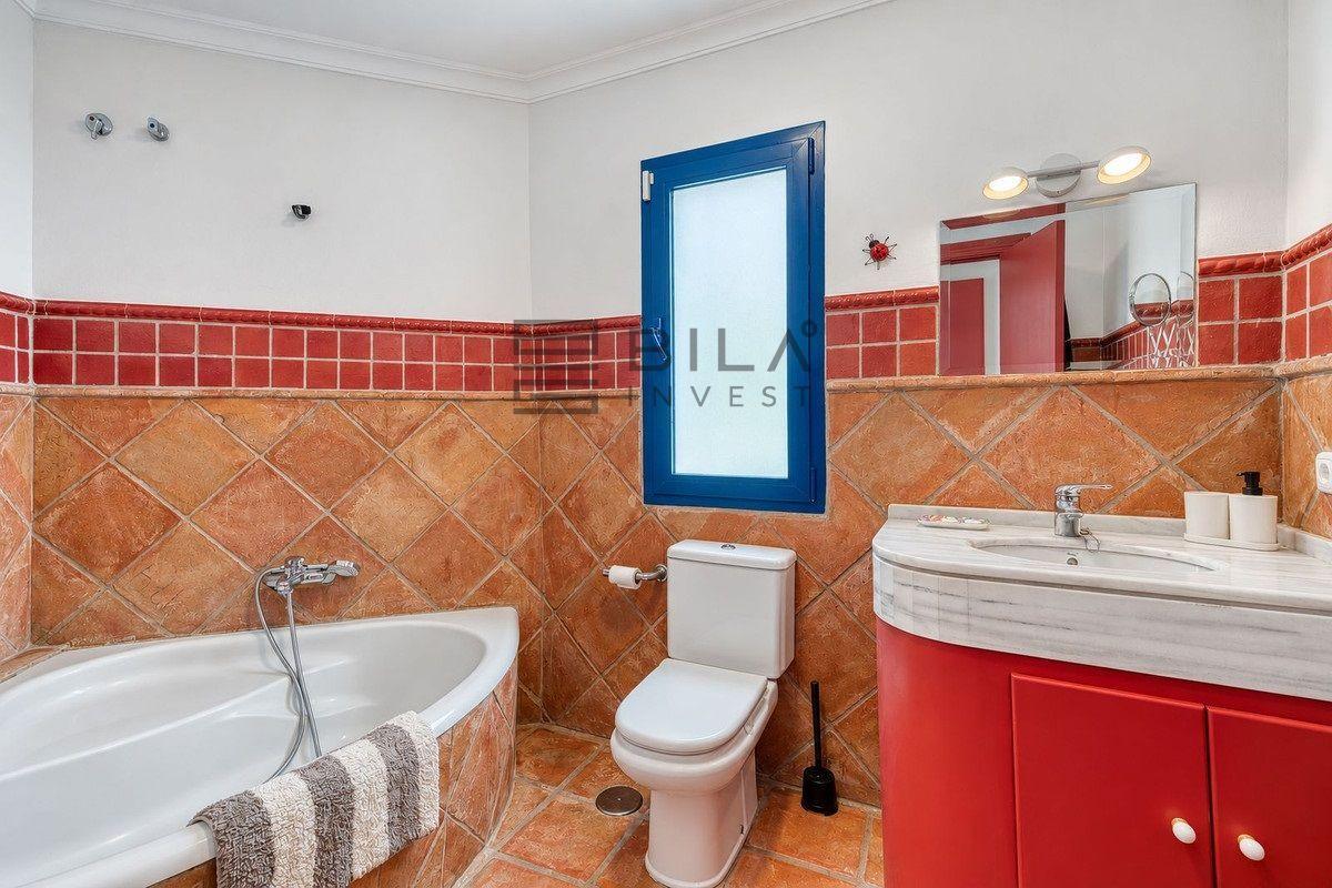 Chalet for Sale in Mijas