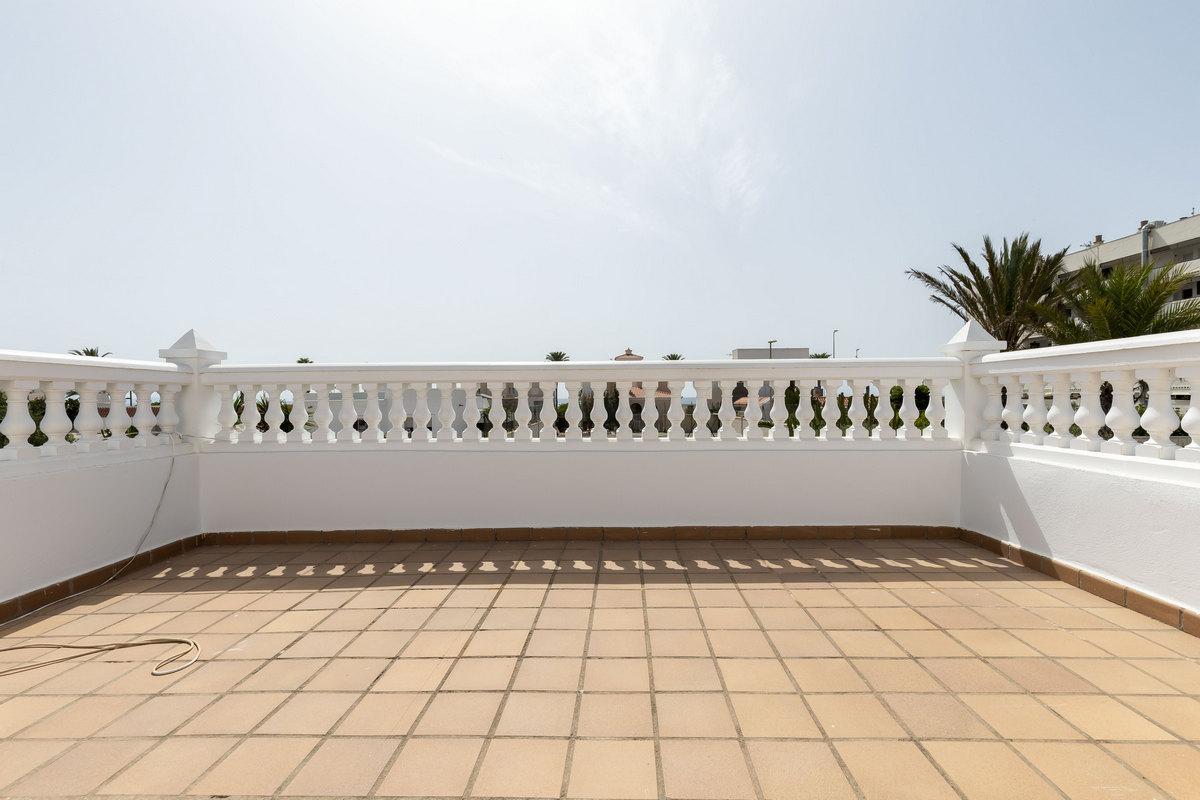 Villa for Sale in Roquetas de Mar