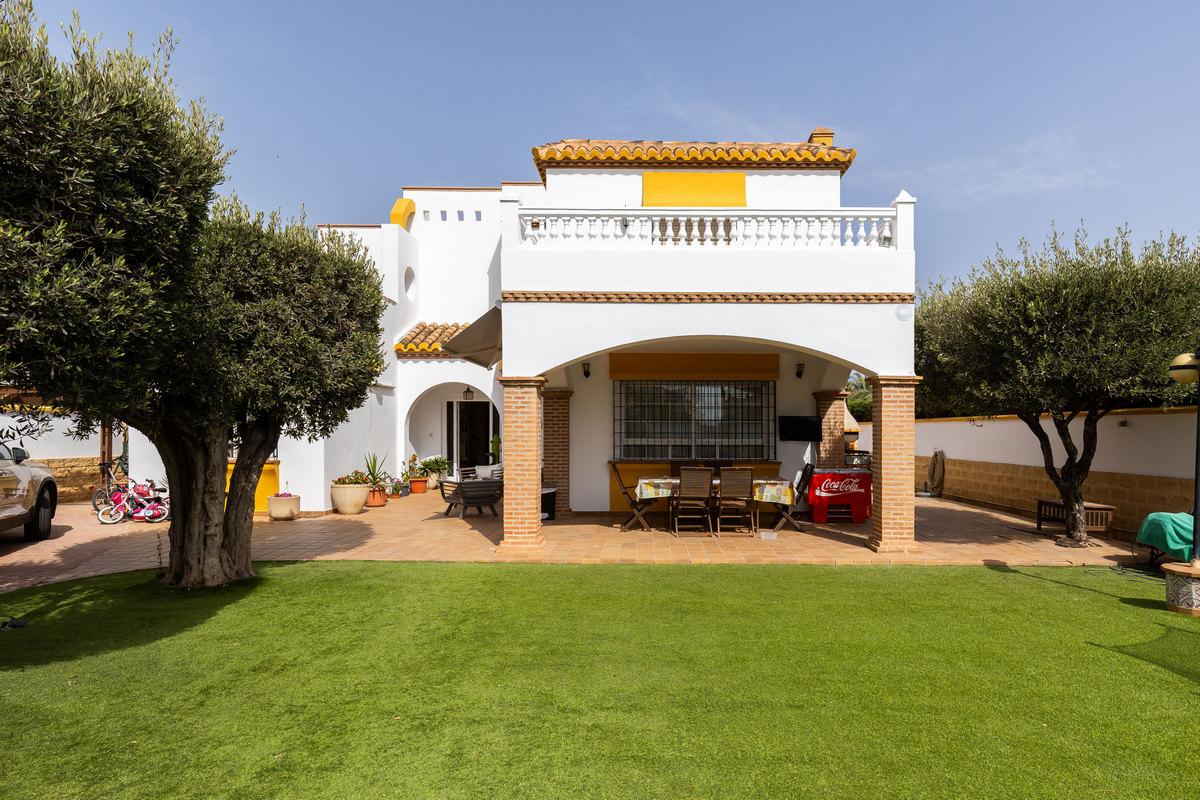 Villa for Sale in Roquetas de Mar