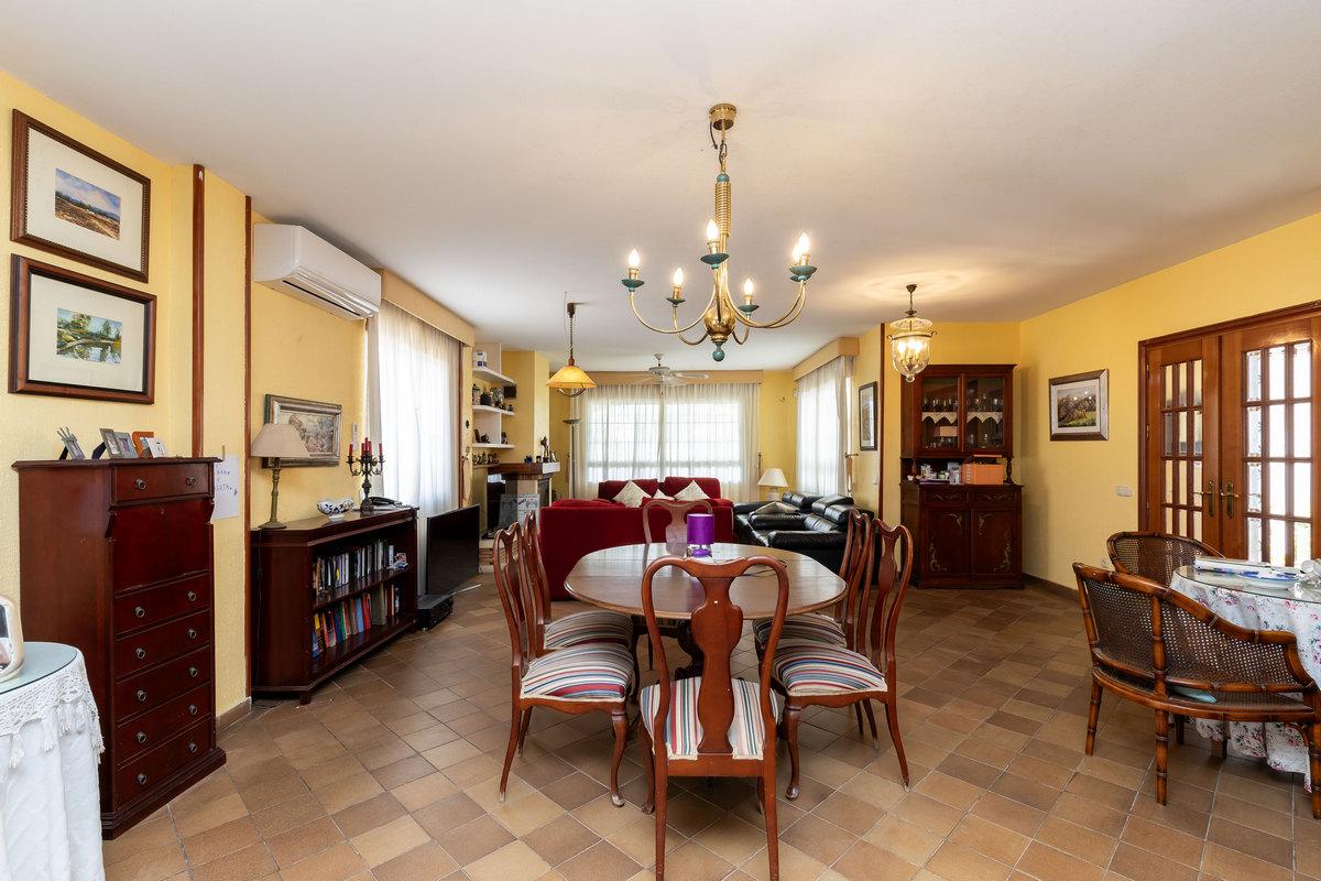 Villa for Sale in Roquetas de Mar