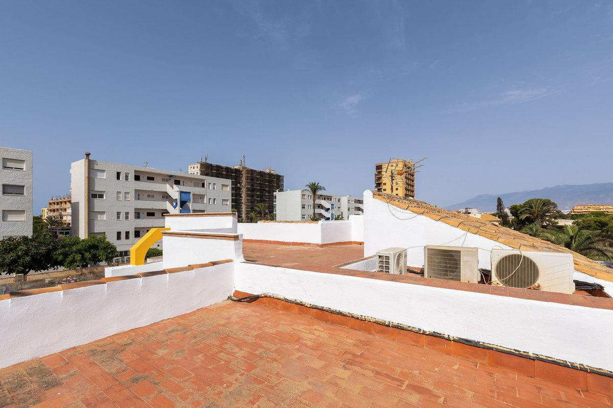 Villa for Sale in Roquetas de Mar