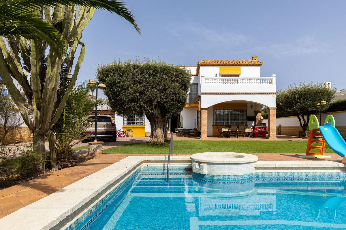 Villa for Sale in Roquetas de Mar
