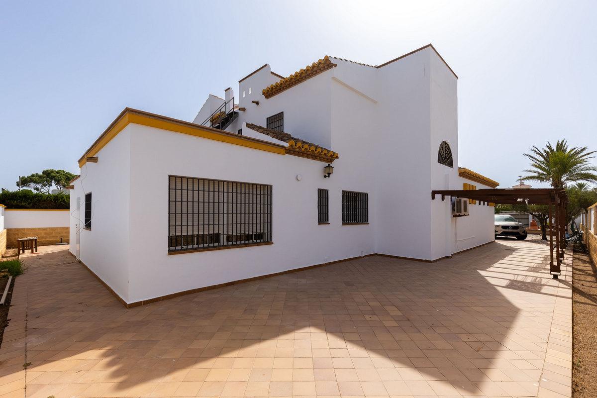 Villa for Sale in Roquetas de Mar