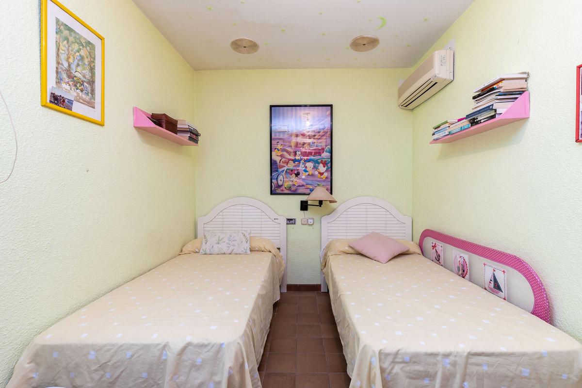 Villa for Sale in Roquetas de Mar