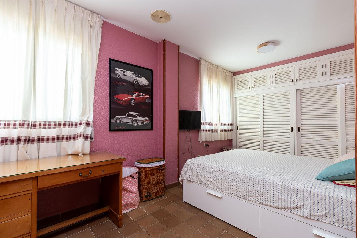 Villa for Sale in Roquetas de Mar