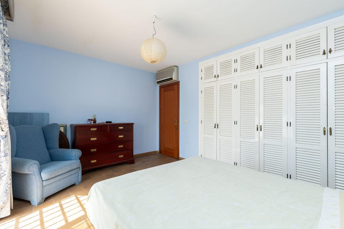 Villa for Sale in Roquetas de Mar
