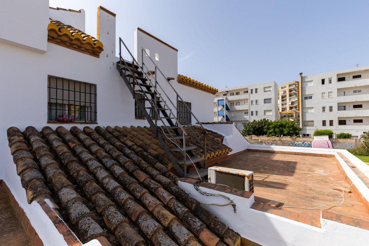 Villa for Sale in Roquetas de Mar