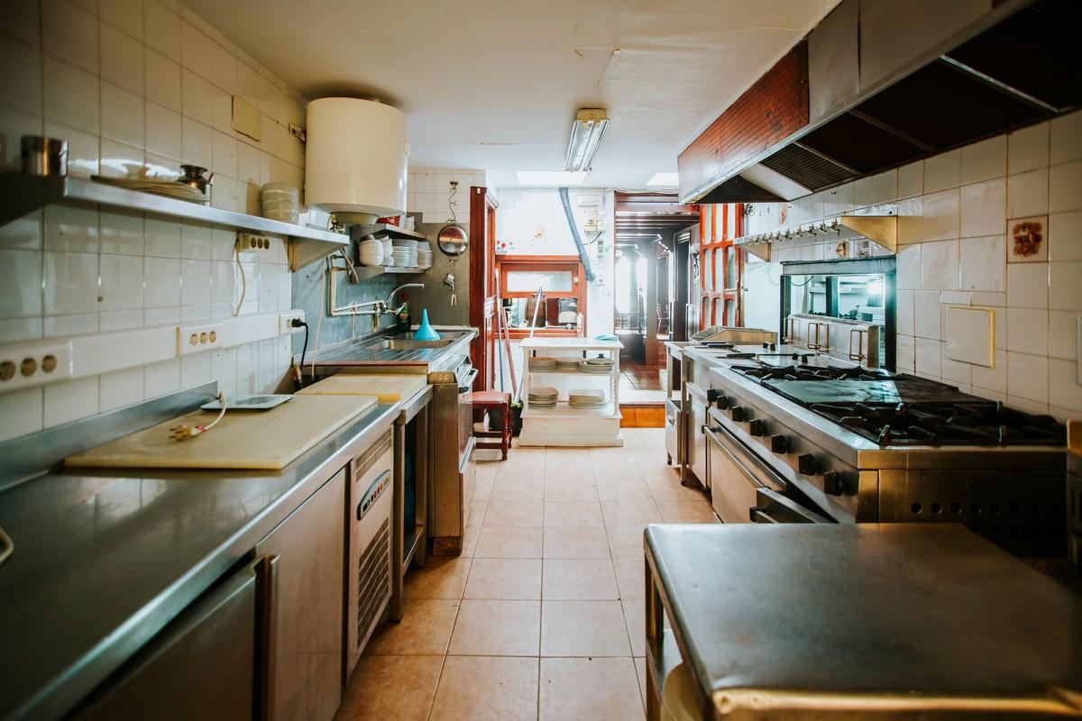 Premise for Sale in Roquetas de Mar