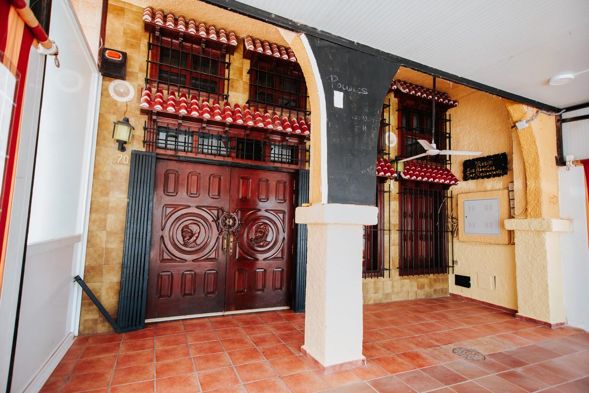 Premise for Sale in Roquetas de Mar