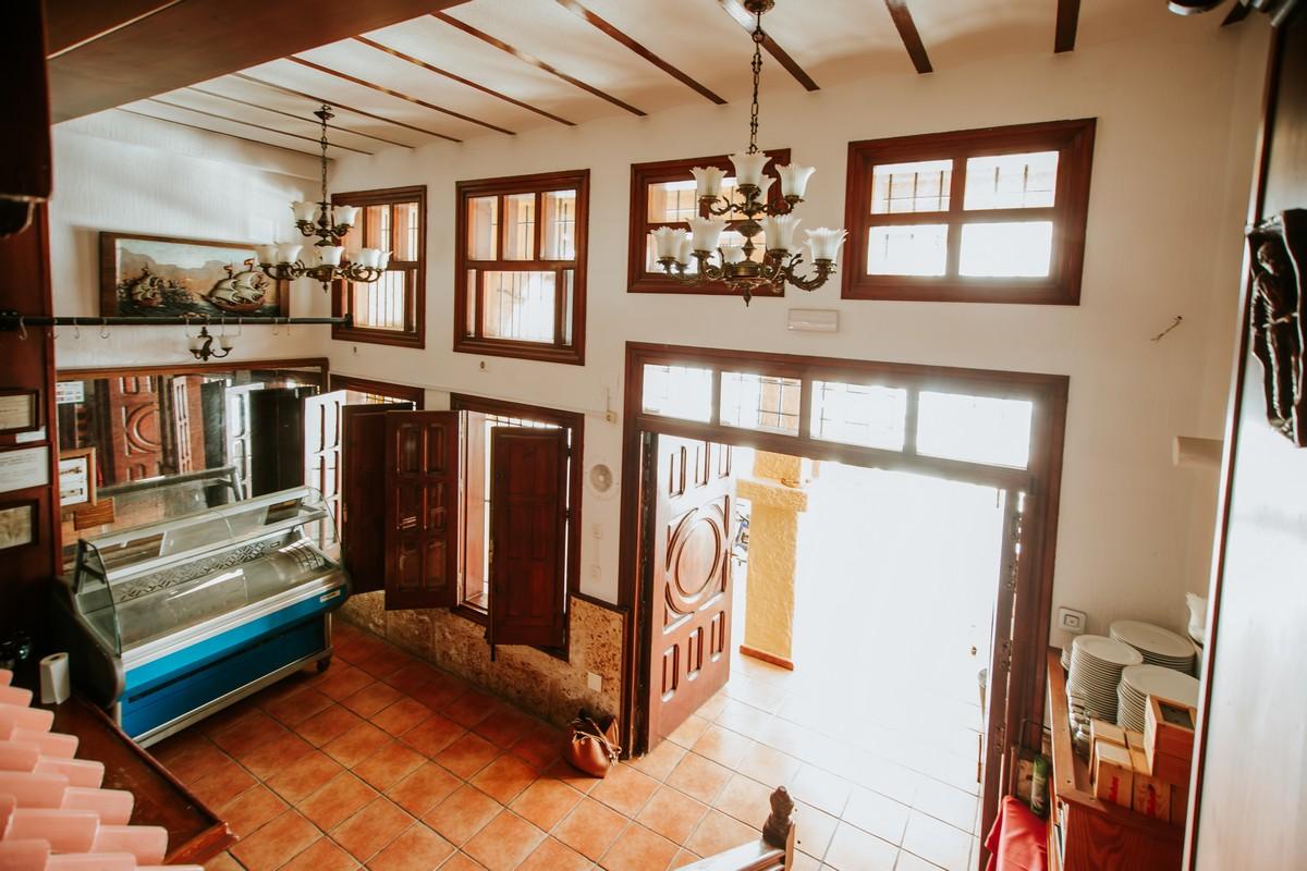 Premise for Sale in Roquetas de Mar