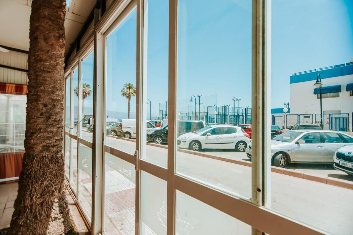 Premise for Sale in Roquetas de Mar