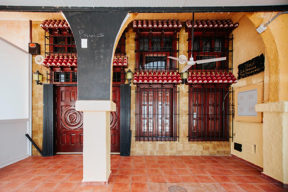 Premise for Sale in Roquetas de Mar