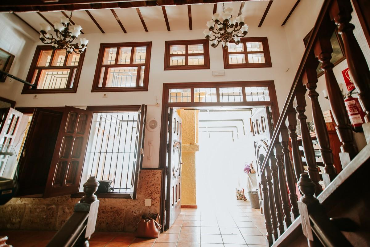 Premise for Sale in Roquetas de Mar