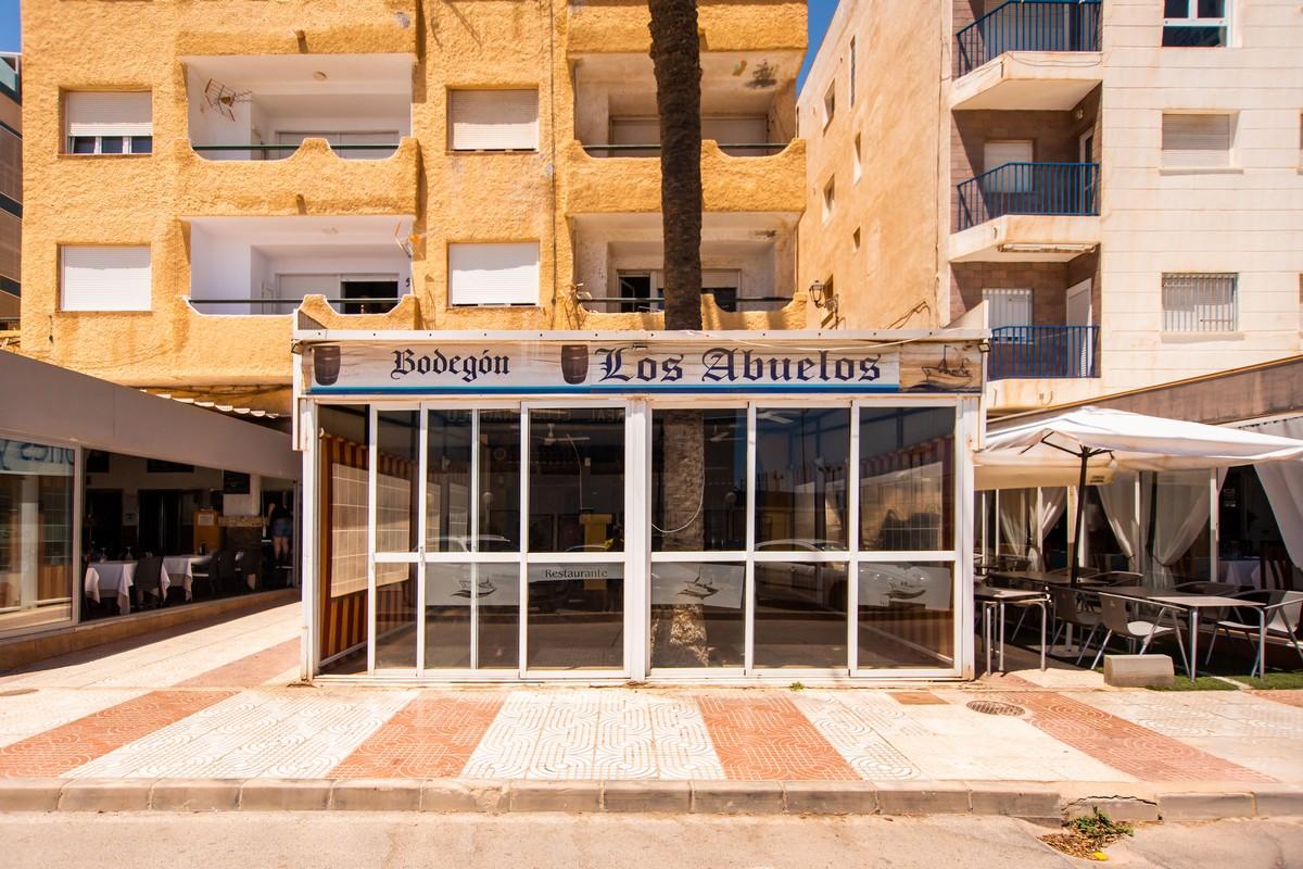 Premise for Sale in Roquetas de Mar