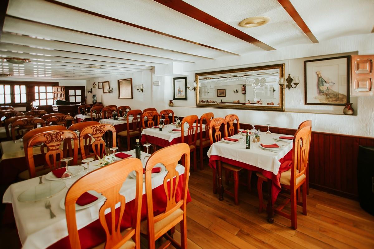 Premise for Sale in Roquetas de Mar