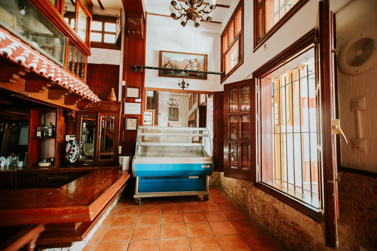 Premise for Sale in Roquetas de Mar