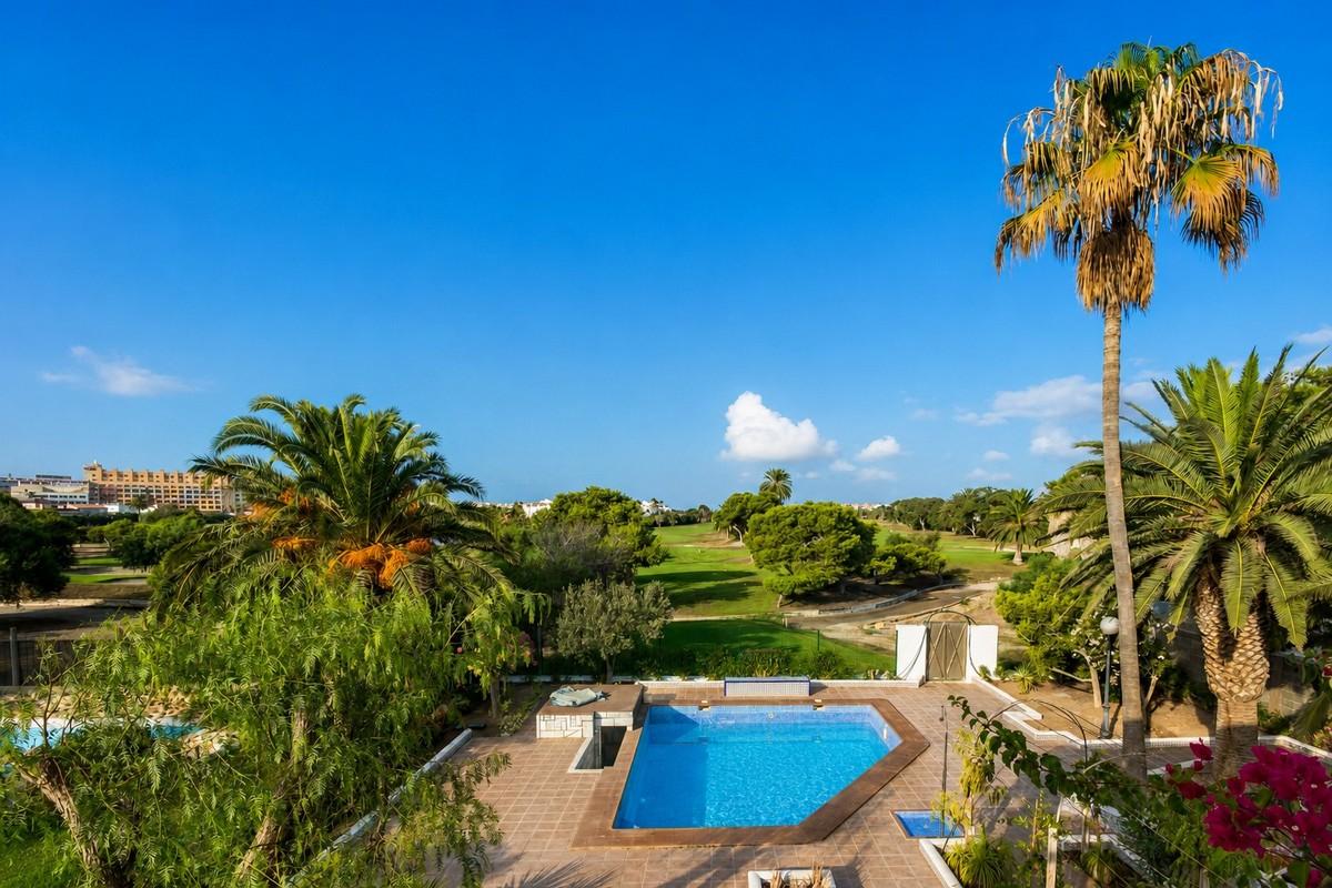 Chalet en Venta en Roquetas de Mar