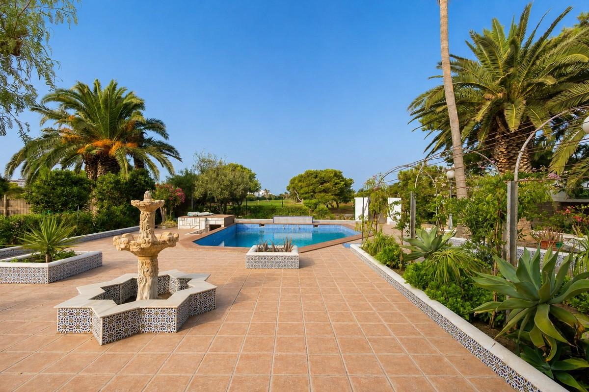 Chalet en Venta en Roquetas de Mar