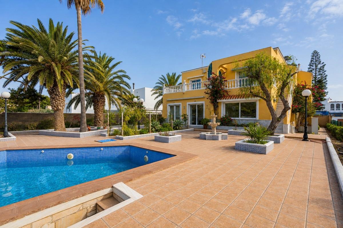 Chalet en Venta en Roquetas de Mar