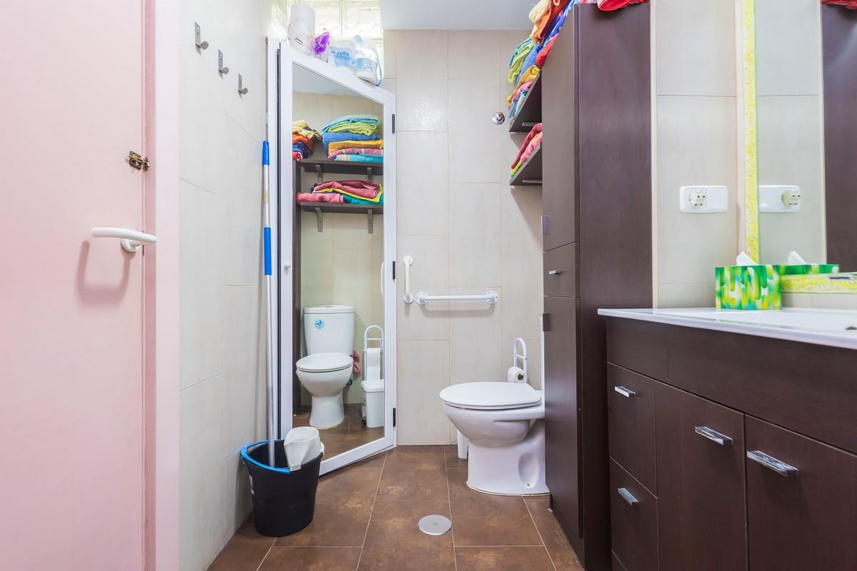 Apartment for Sale in Roquetas de Mar