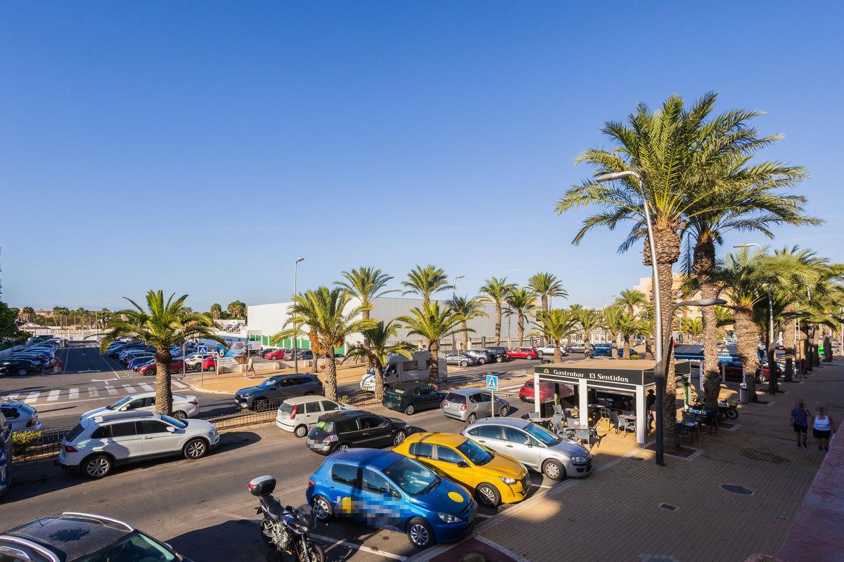 Apartamento en Venta en Roquetas de Mar