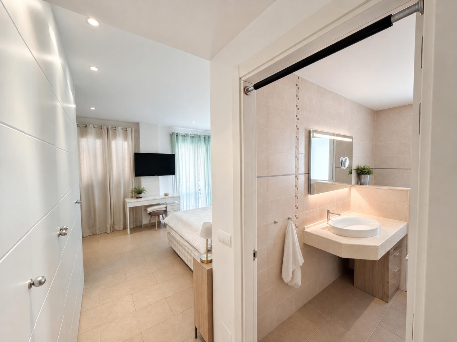 Flat for Sale in Andratx