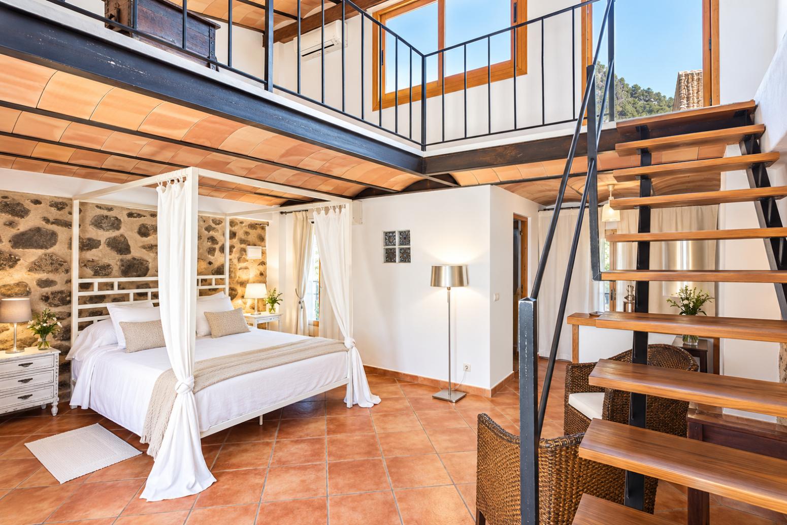 Premise for Sale in Estellencs