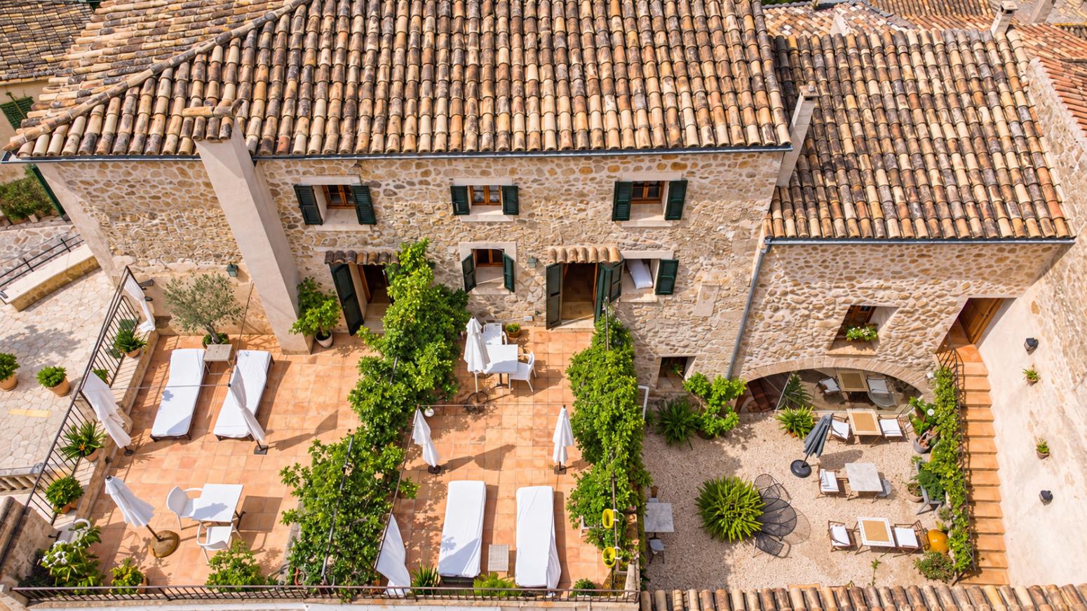 Premise for Sale in Estellencs