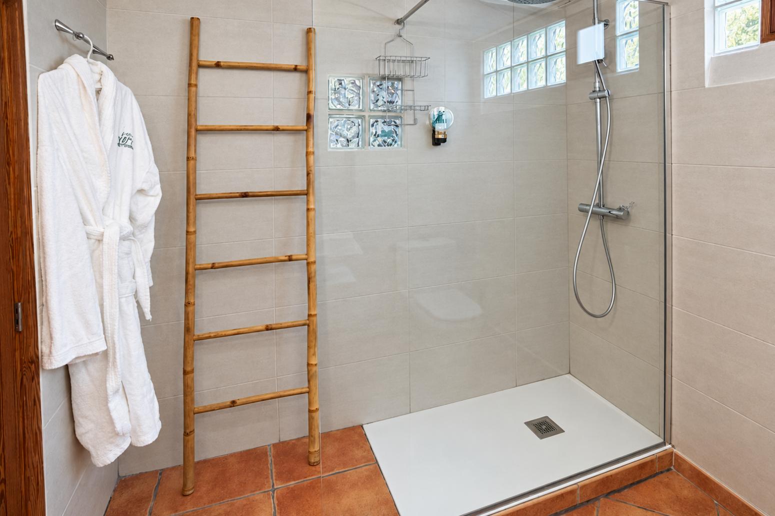 Premise for Sale in Estellencs