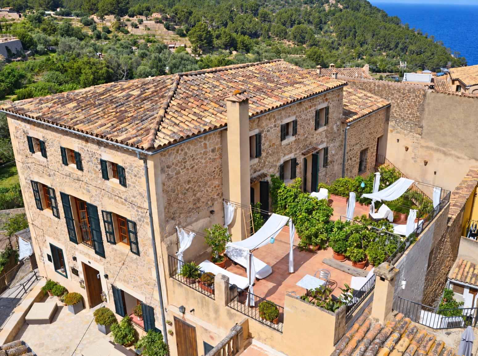 Premise for Sale in Estellencs