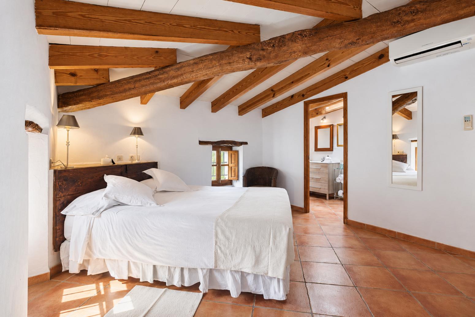 Premise for Sale in Estellencs