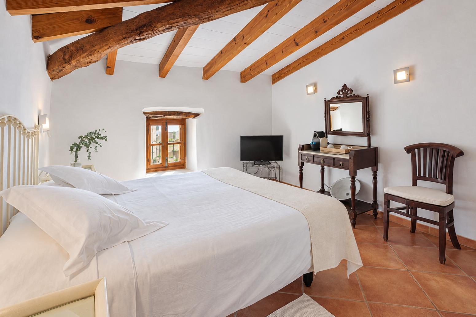Premise for Sale in Estellencs