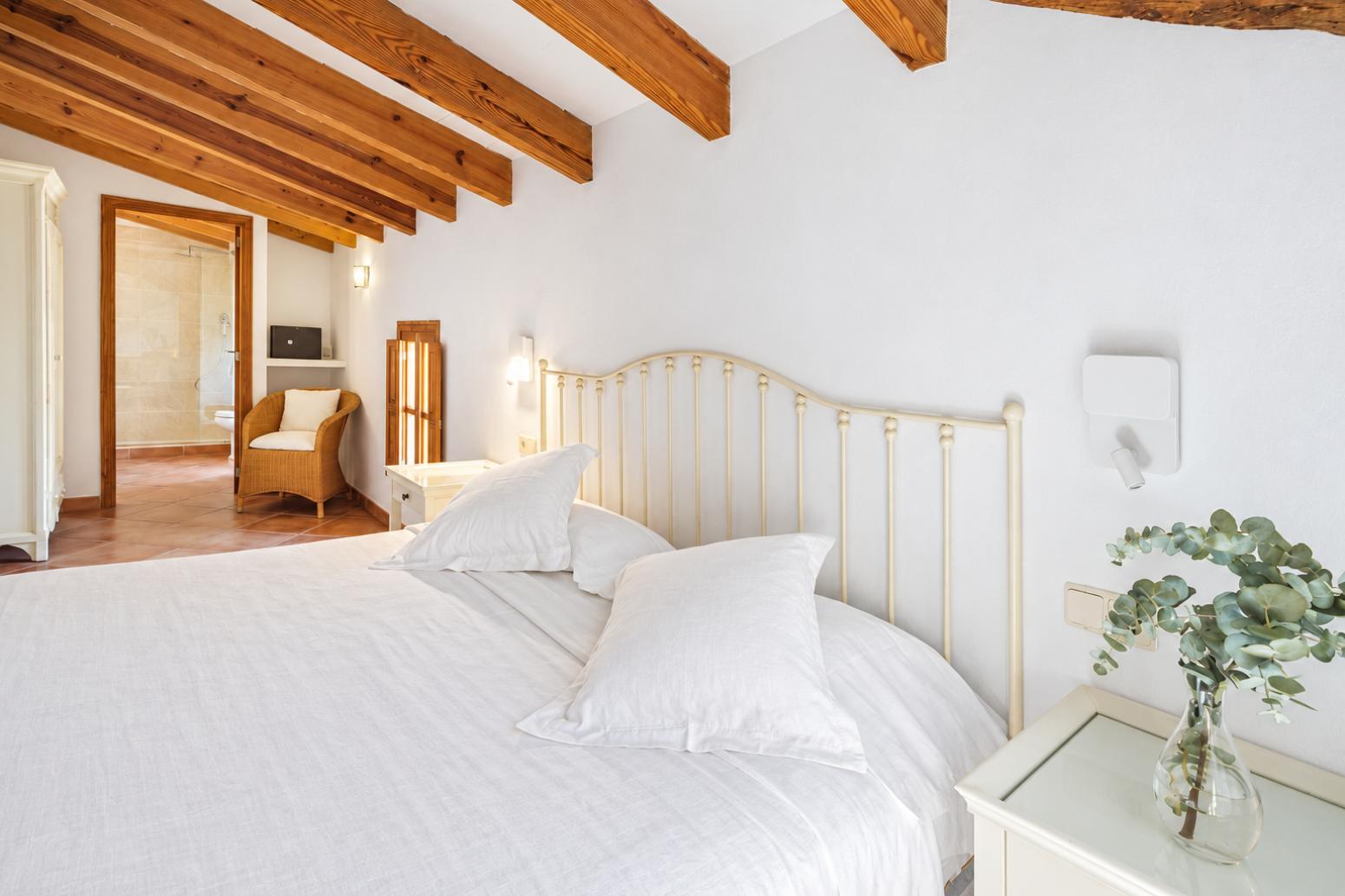 Premise for Sale in Estellencs