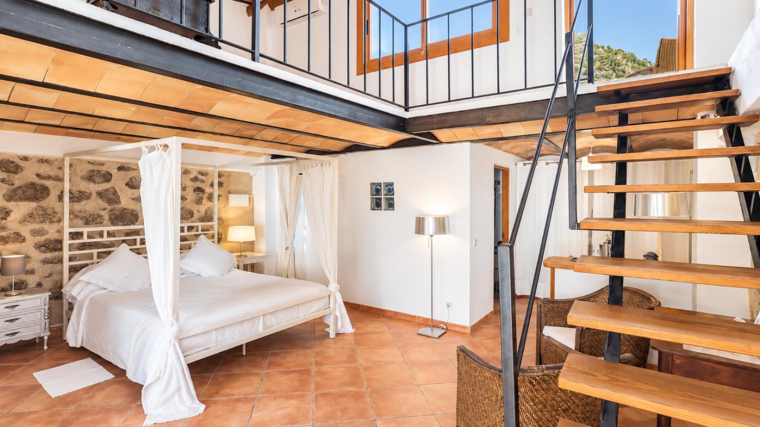 Premise for Sale in Estellencs