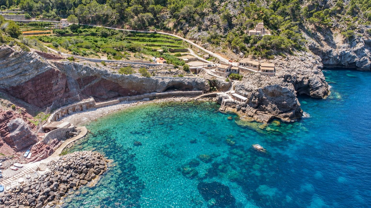 Premise for Sale in Estellencs