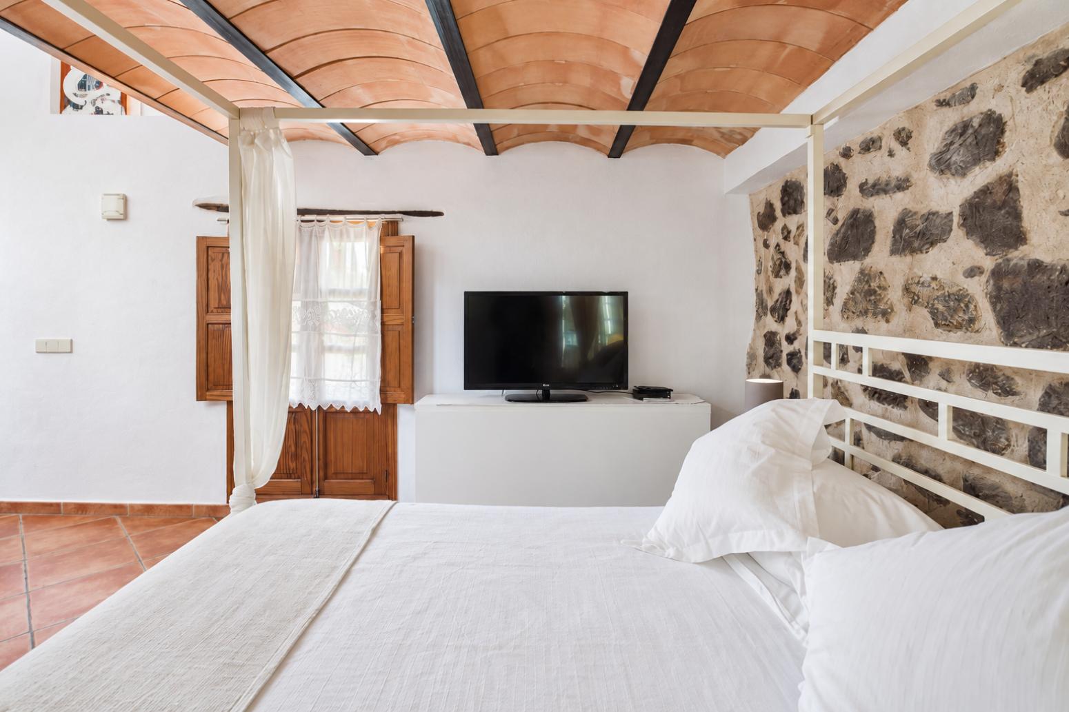 Premise for Sale in Estellencs