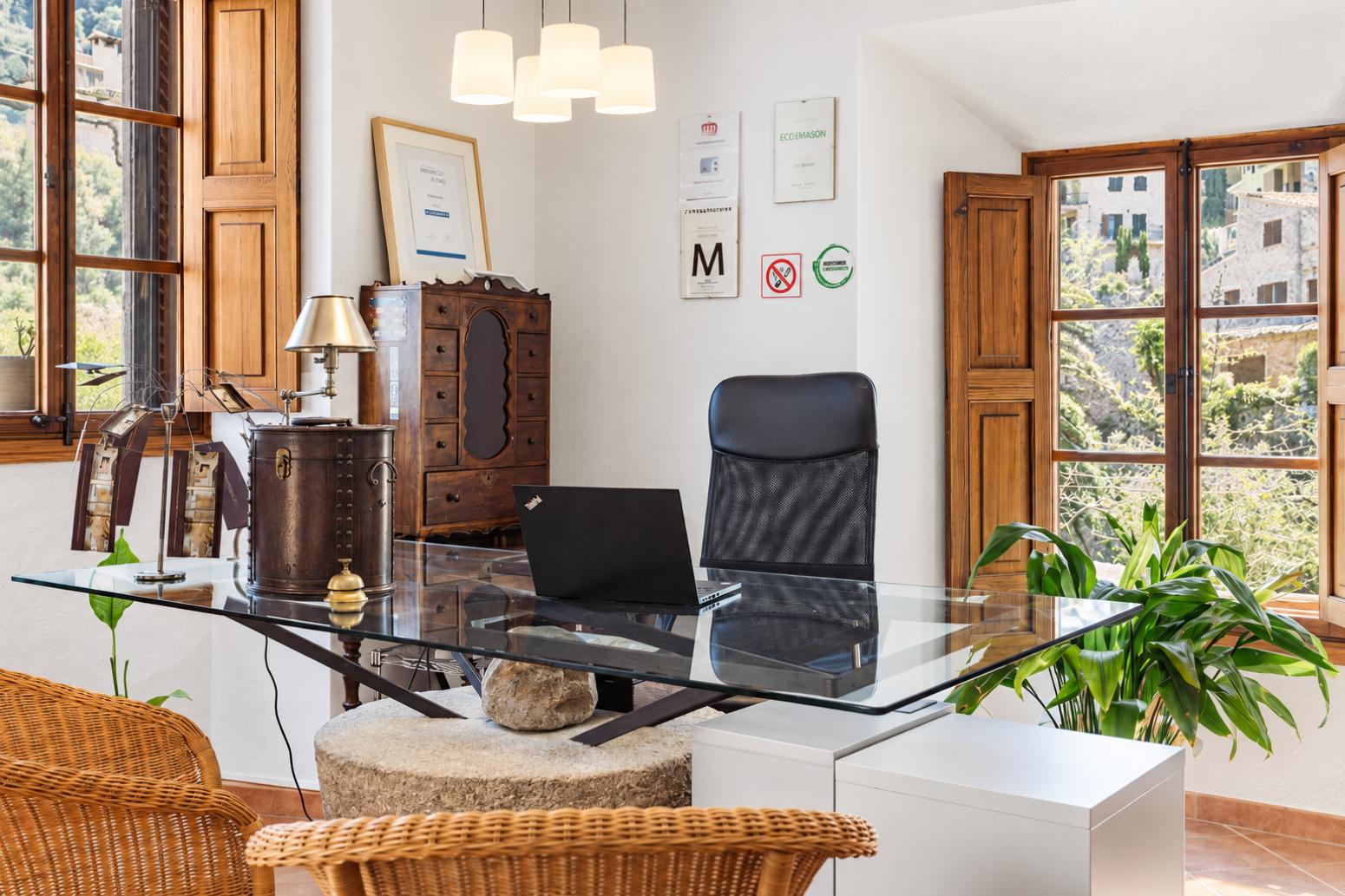 Premise for Sale in Estellencs