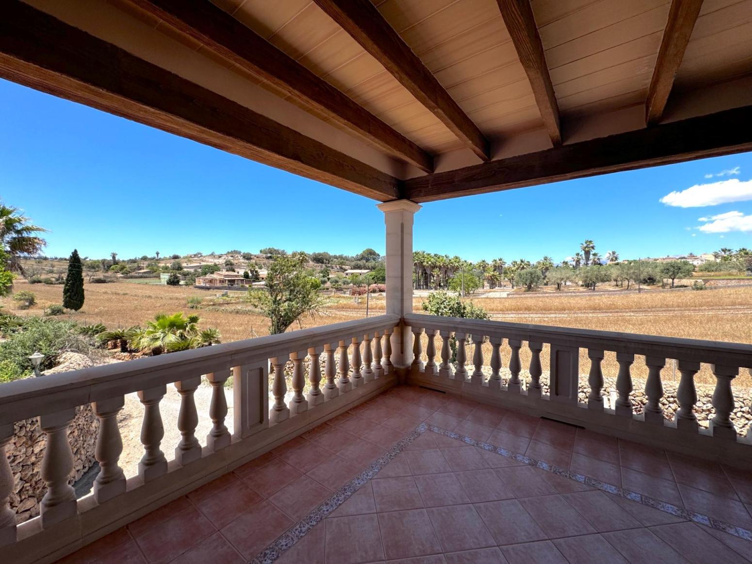 House for Sale in Lloret de Vistalegre