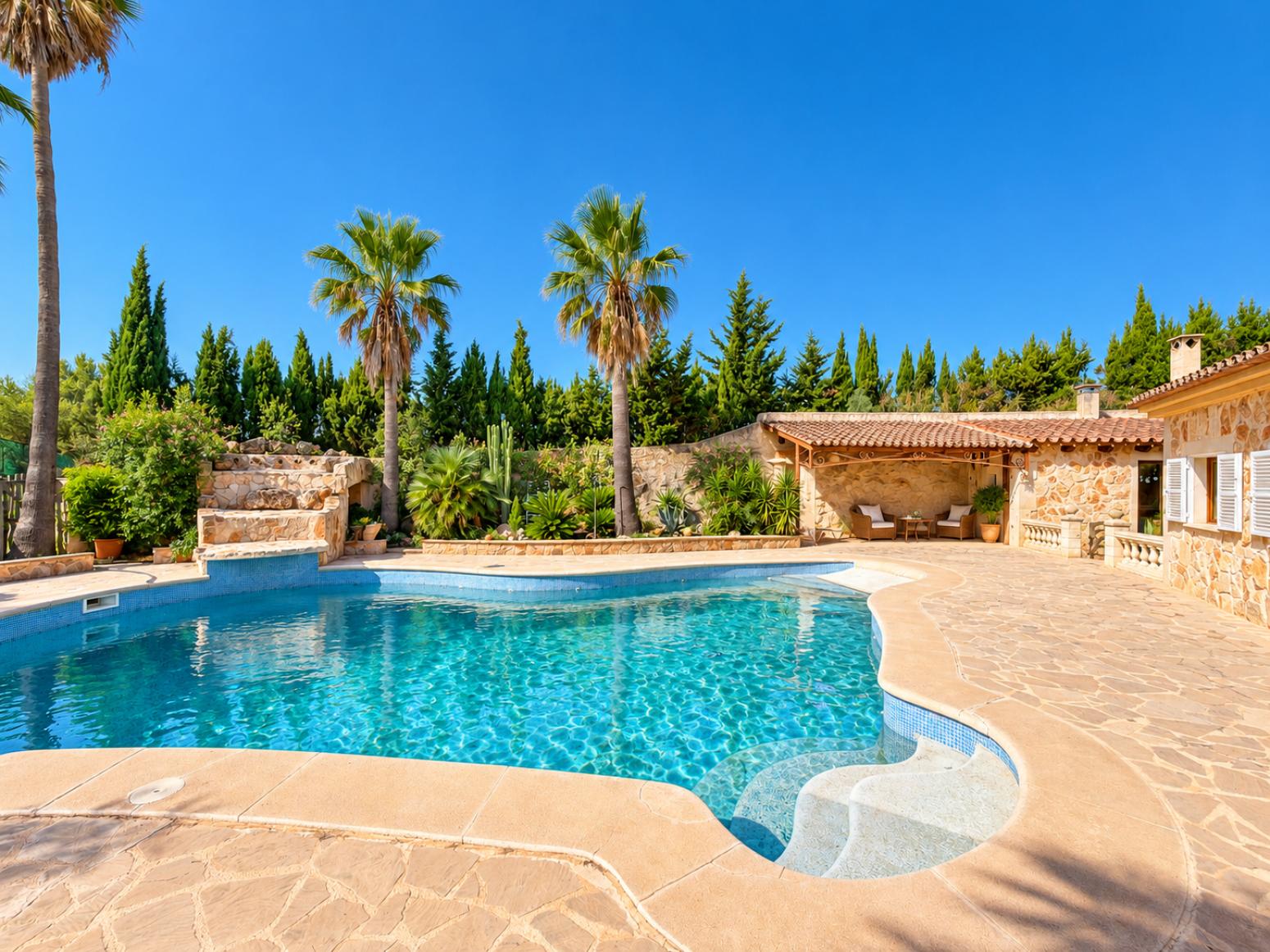 House for Sale in Lloret de Vistalegre