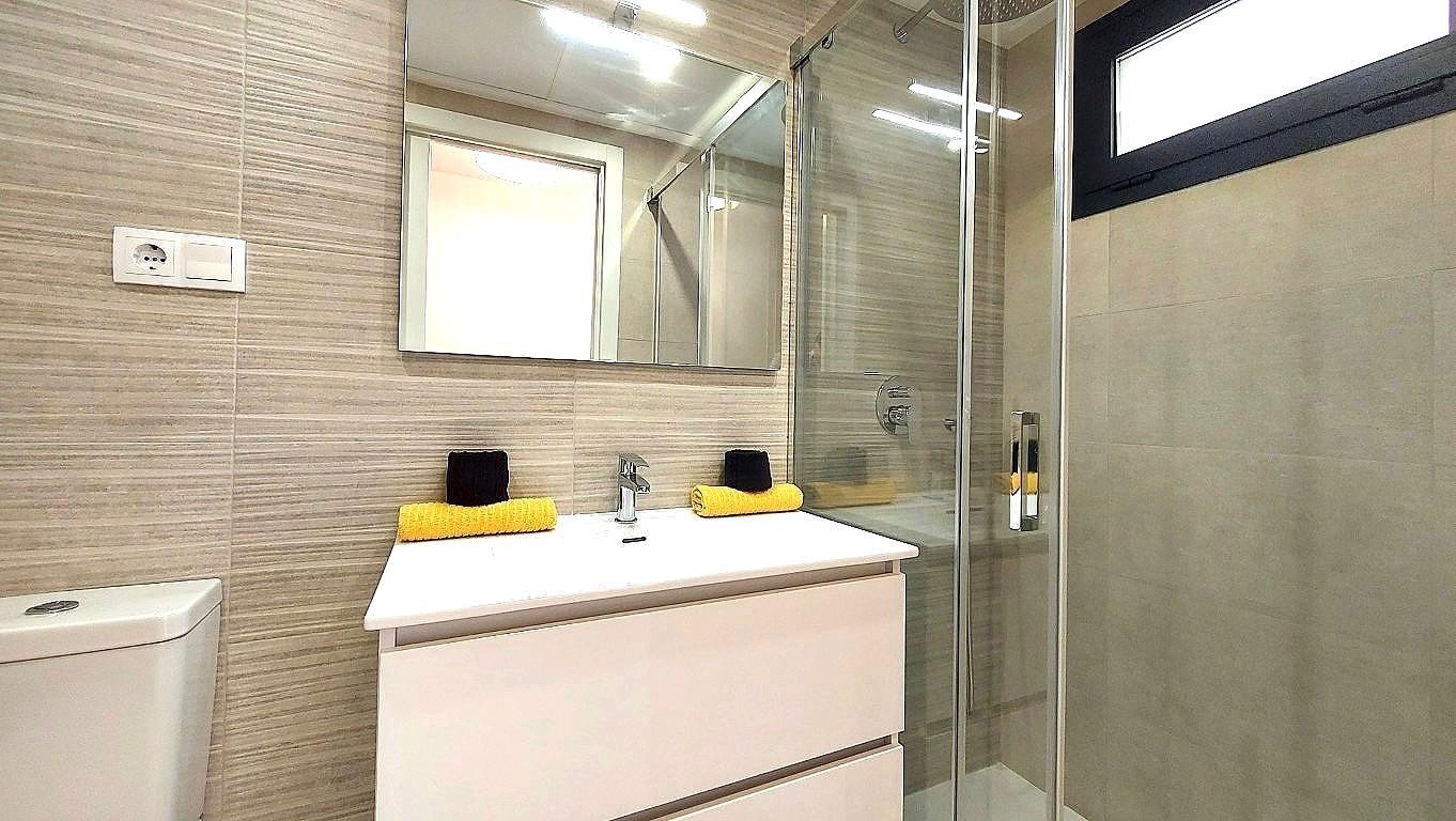 Flat for Sale in San Miguel de Salinas