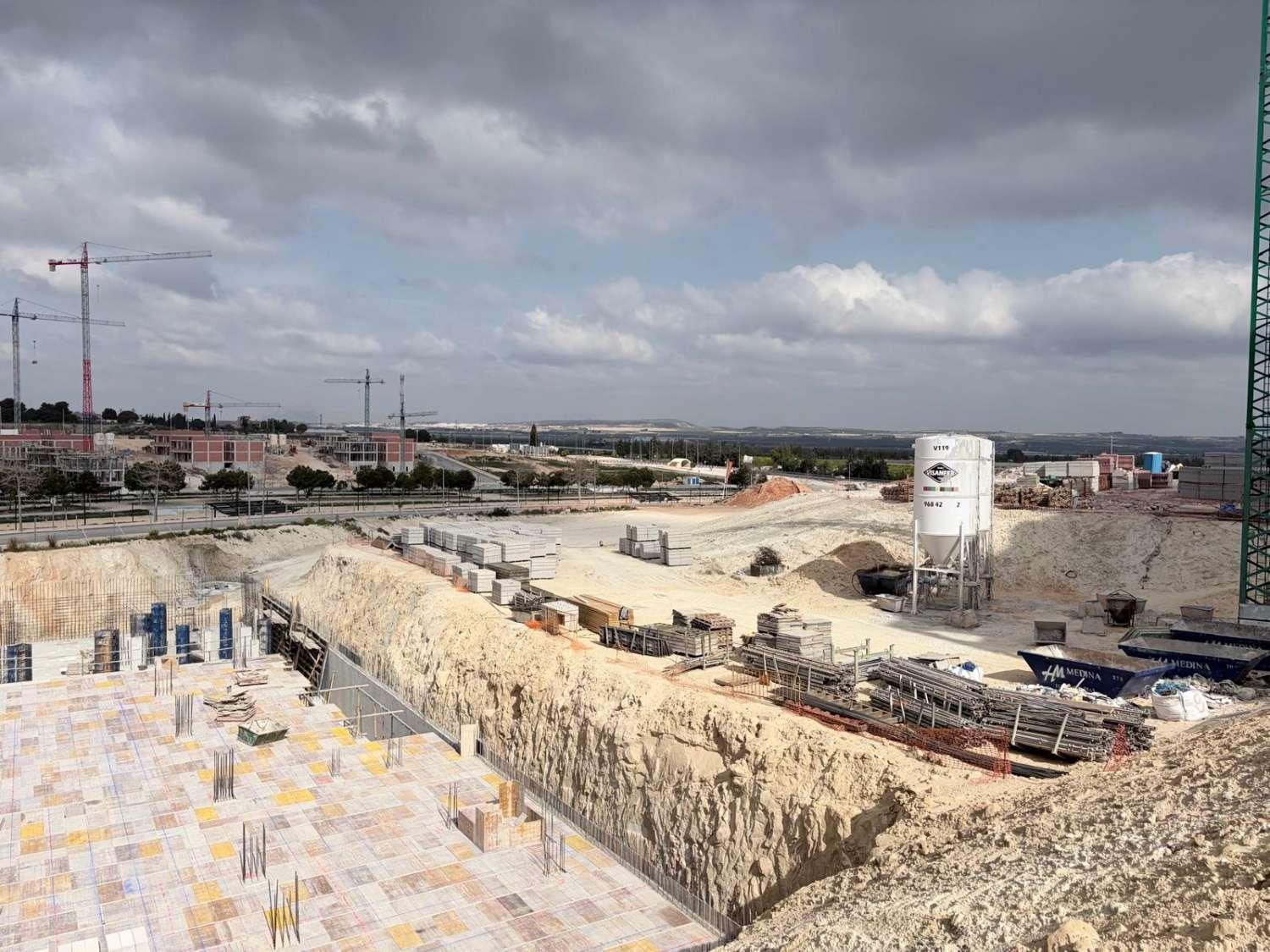Flat for Sale in San Miguel de Salinas