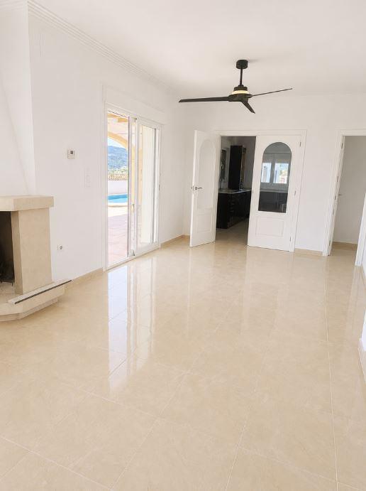 Villa for Sale in Beniarbeig